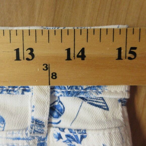 TOMMY BAHAMA DENIM White Blue Printed Jean Shorts 27 Tropical Palm Trees Sailing - Picture 14 of 15